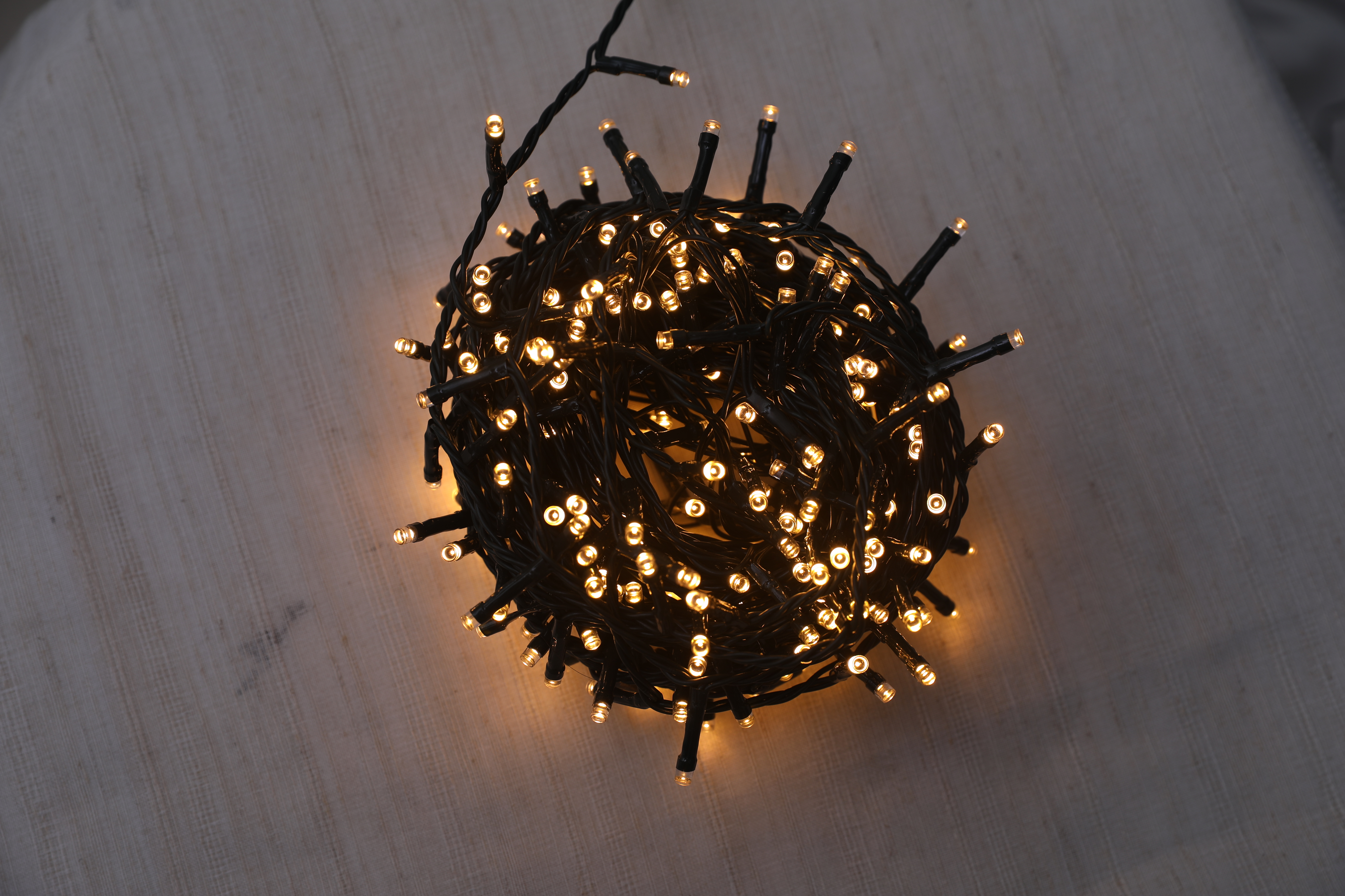 V5灯串墨绿线暖光