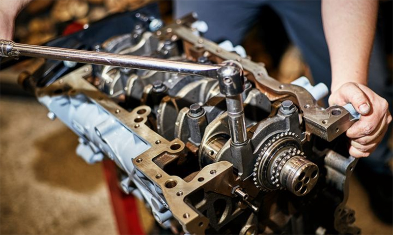 Replace-the-camshaft
