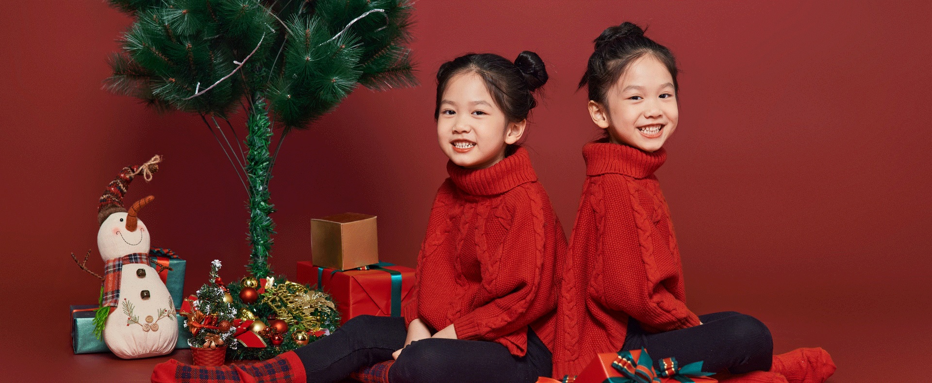 摄图网_501998208_圣诞树上的星星装饰(非企业商用)